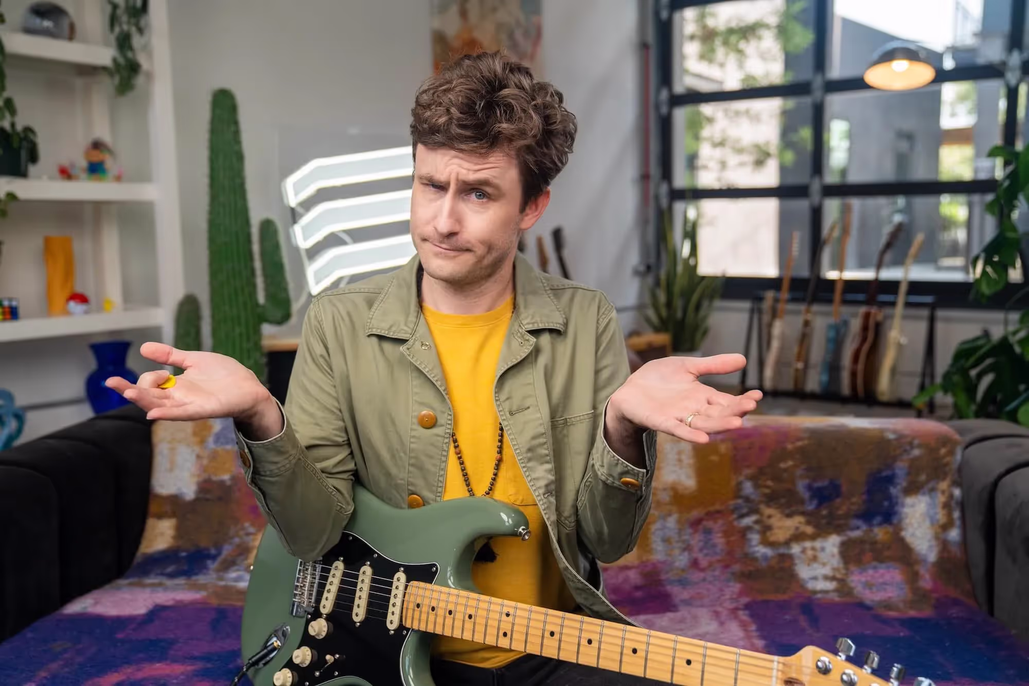 Guitar Sites For Learning Vs YouTube: Pros And Cons [Compared]